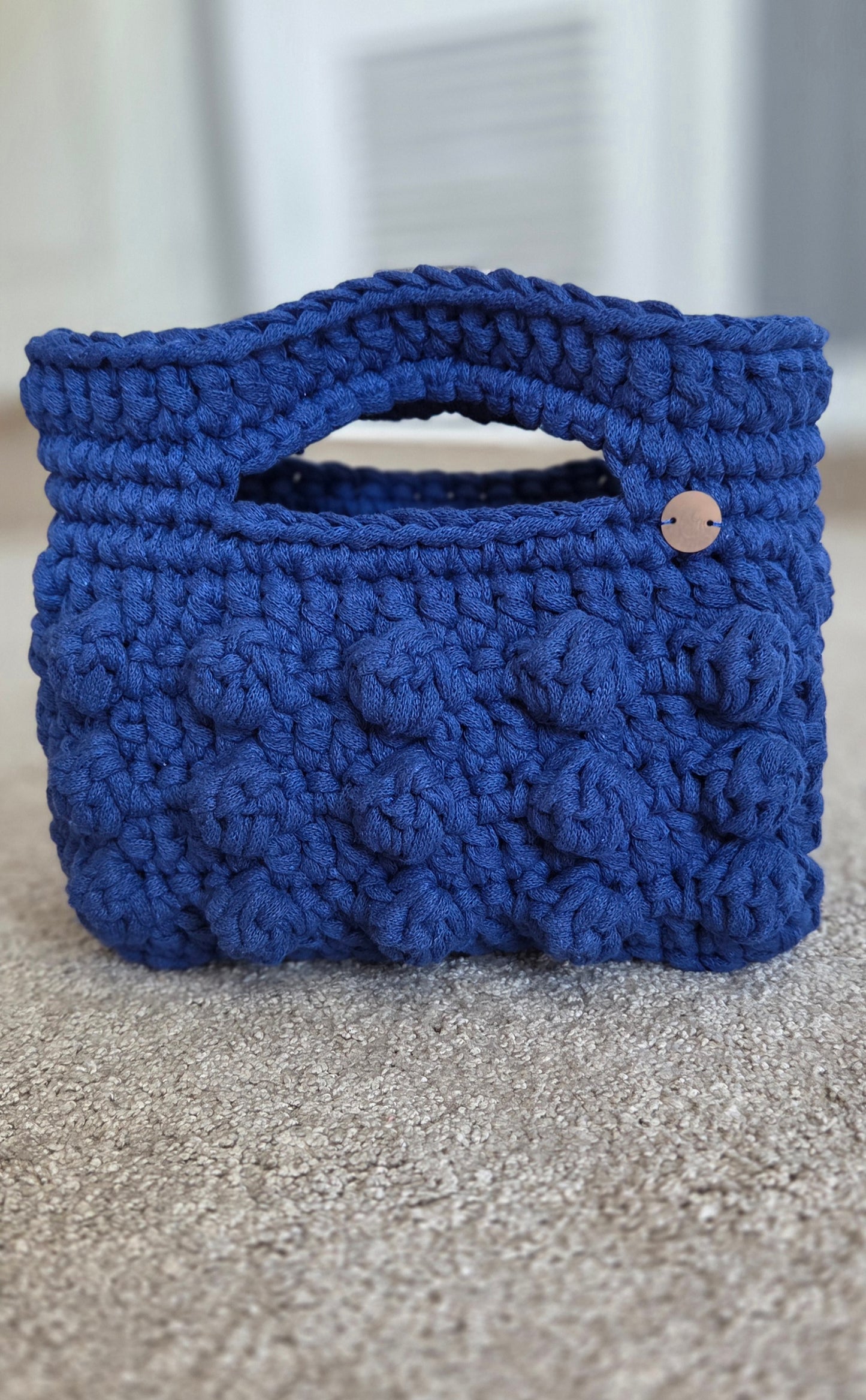Chunky bubbles Bright blue Large